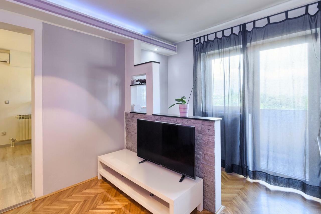 Active Apartment Pula Exteriör bild
