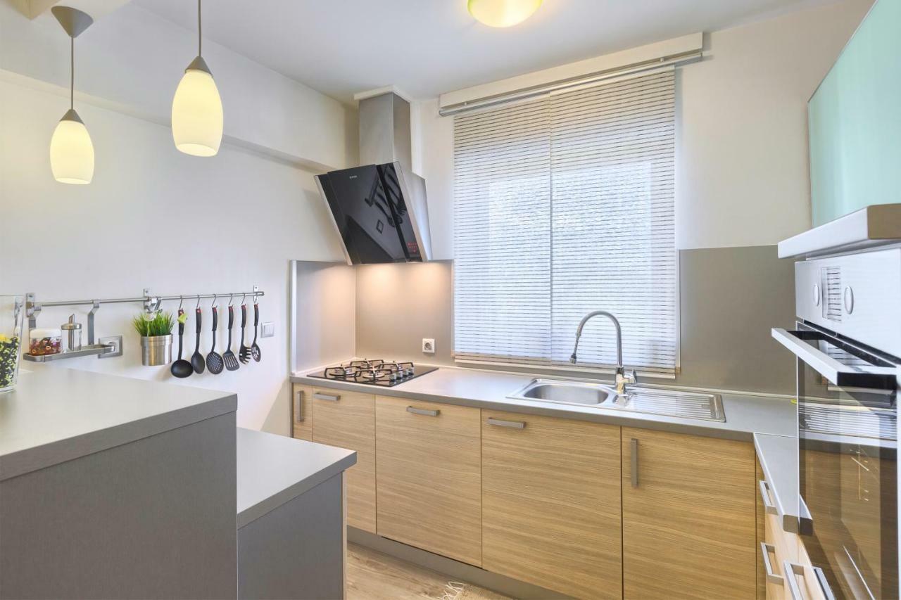 Active Apartment Pula Exteriör bild